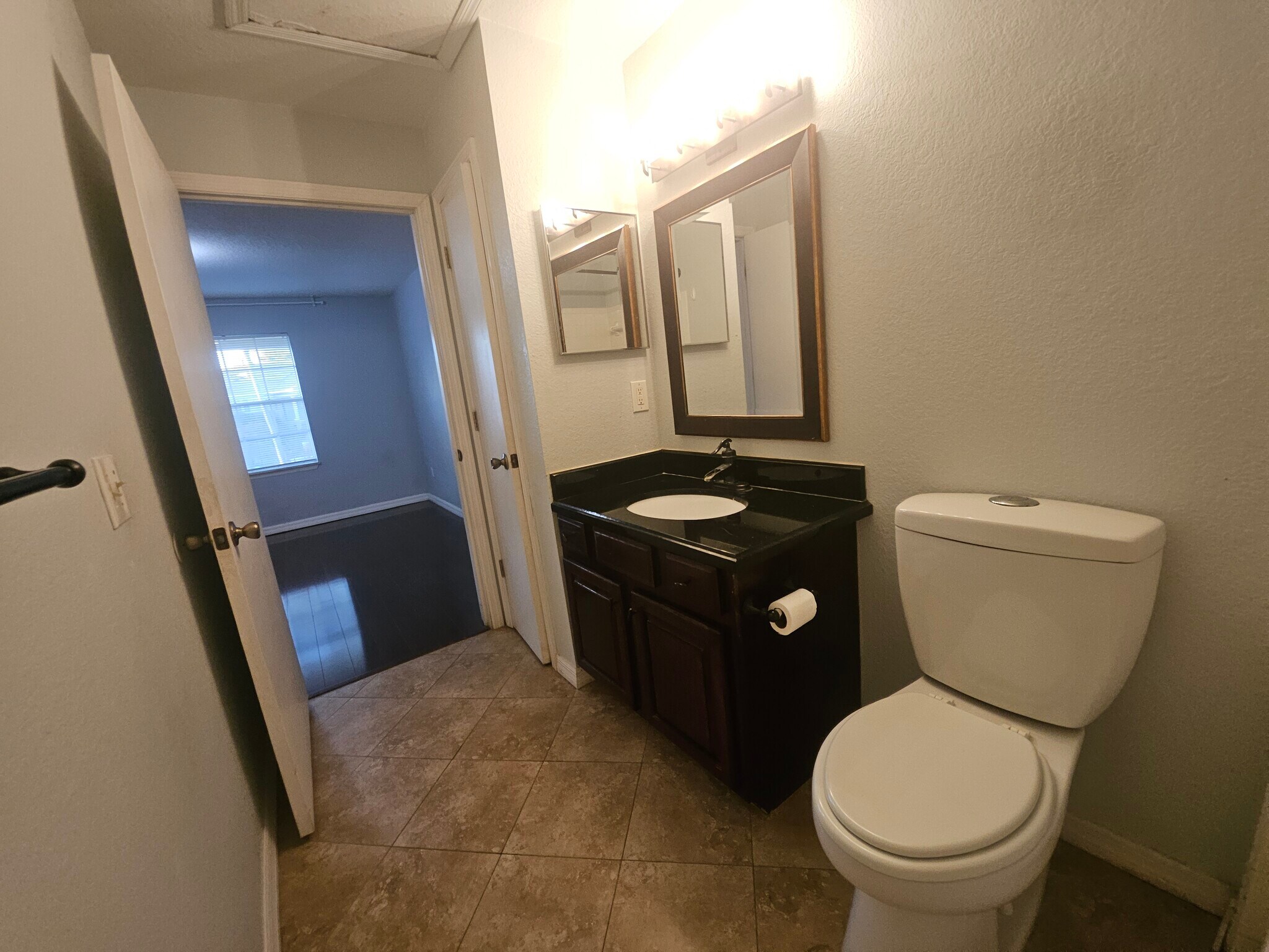 Building Photo - 7360 Westpointe Blvd