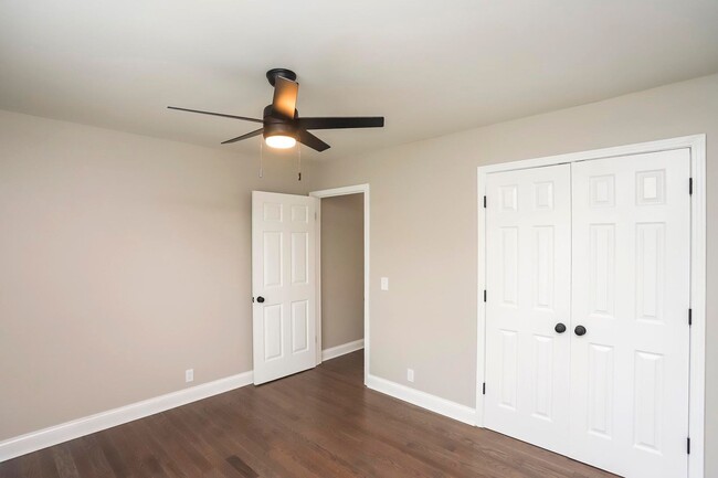 Building Photo - 505 W Angela Cir