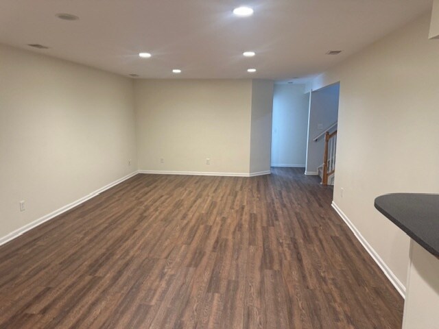 Building Photo - 3548 Oakmont Dr