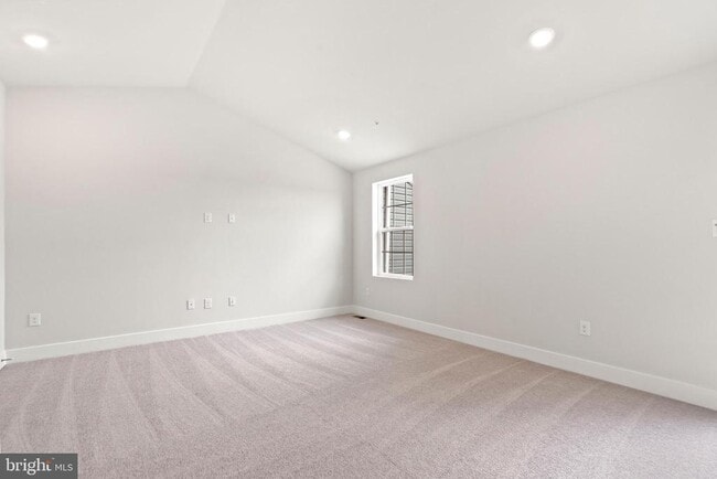 Building Photo - 7736 Meander Ct S