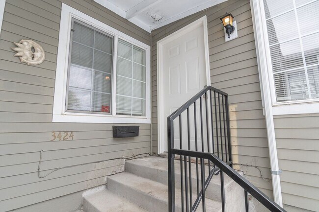 Primary Photo - 3424 NE 79th Ave