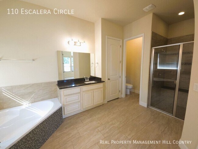 Building Photo - Luxurious Living in a Gated Community - 4 ...