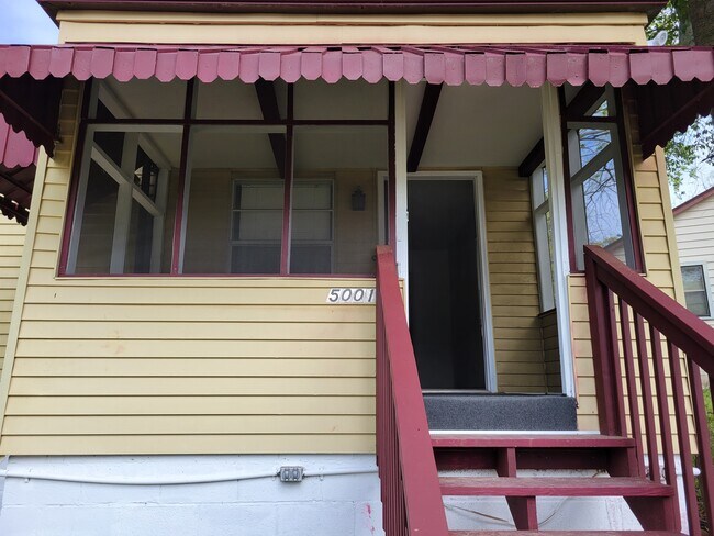 Front Entry - 5001 41st Way N