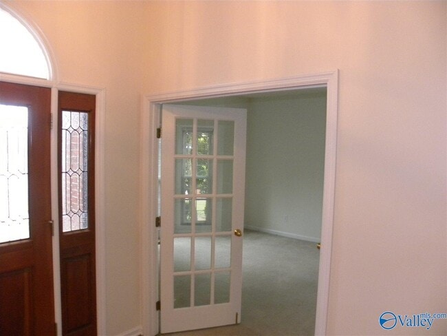 Building Photo - 104 Nobleton Ln NW