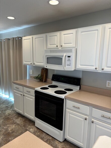 Kitchen - 1712 Stone Hollow Ct