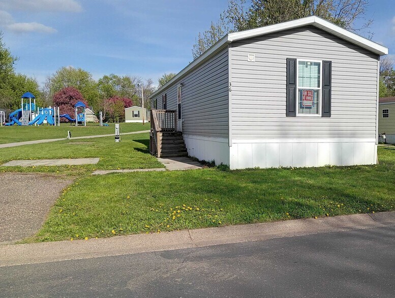 Building Photo - 36 Meggan Dr