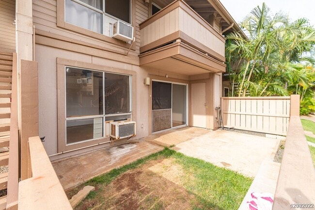 Building Photo - 2bd 1.5 ba 2 pkg townhome at Palm Villas g...