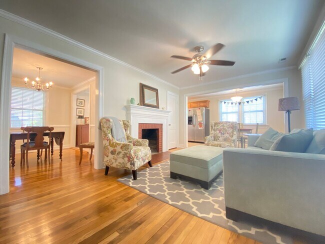 Building Photo - 4 Bed, 2 Bath Cape Cod style home in the Tuckahoe Elementary District!!