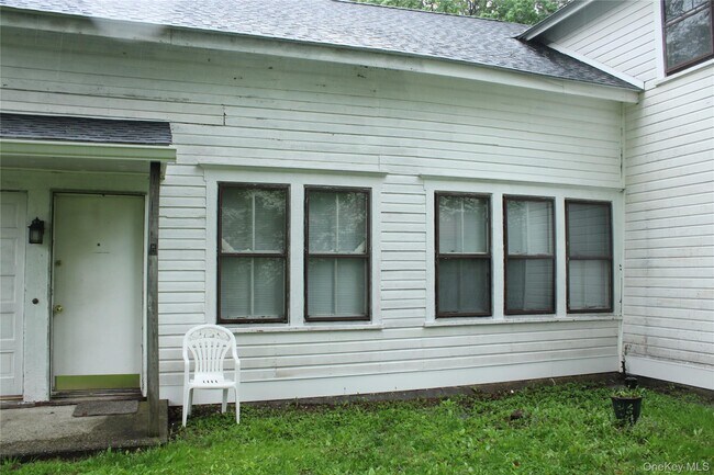 Building Photo - 50 NY-343