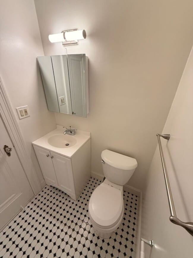 Building Photo - UPDATED 4/BR in Glover Park!