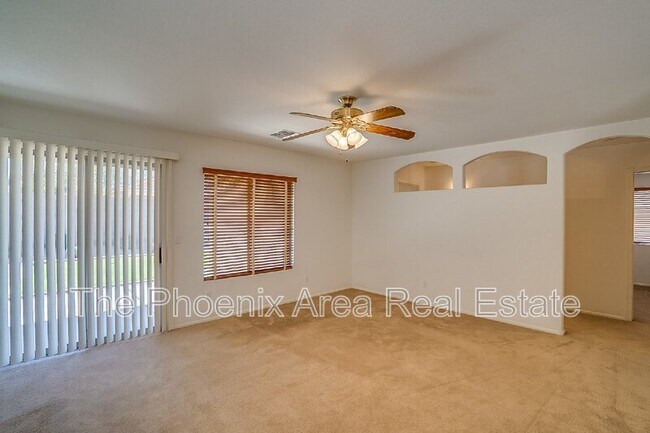 Building Photo - 40219 N Cassara Dr