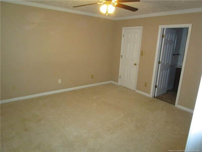 Building Photo - 7256 Goldsboro Rd