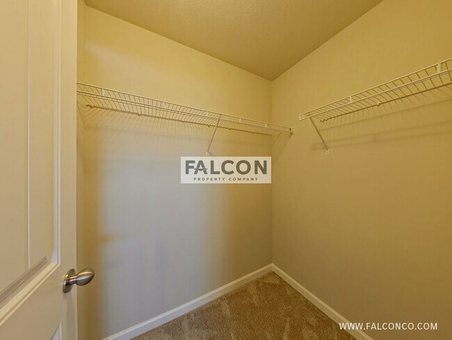 Building Photo - 876 Petra Heights