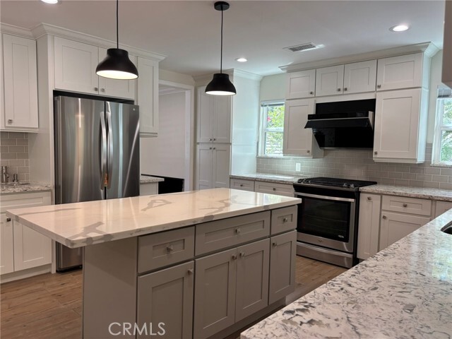Building Photo - 1637 Chestnut Hill Dr