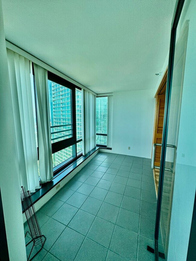 Building Photo - 2/2/2 Ocean-Front Nauru Towers, Endless Ocean Views, 34Floor