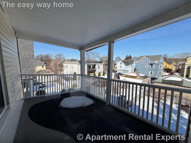 Building Photo - 110 Sharon St