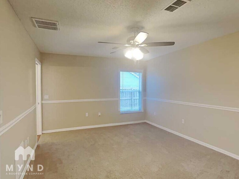 Building Photo - 3291 Rocky Ave