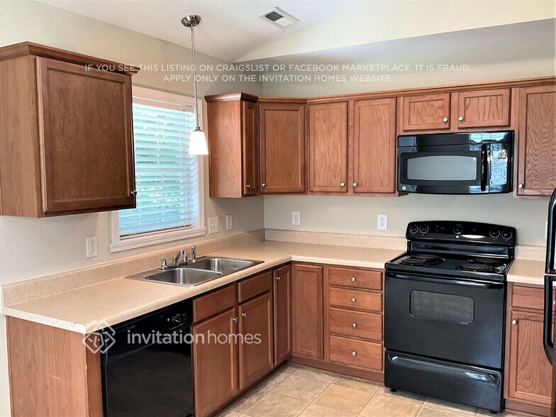 Building Photo - 5288 Mt Hope Dr