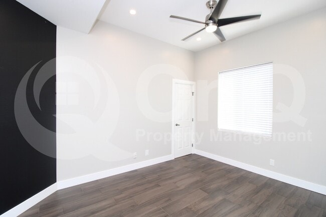 Building Photo - 6022 E Carriage Dr