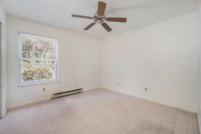 Building Photo - 1339 Village Park Ct