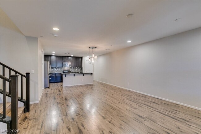 Building Photo - 3009 Camino Sereno Ave