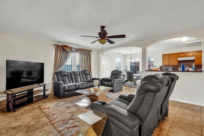 Building Photo - 14130 Magnus Ln