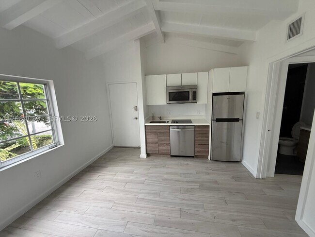 Building Photo - 1450 Meridian Ave