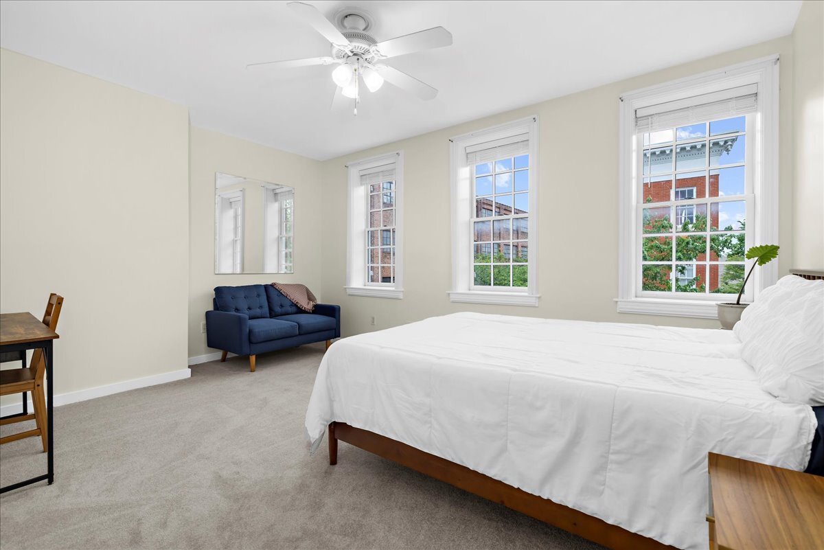 Building Photo - 656 Washington Blvd