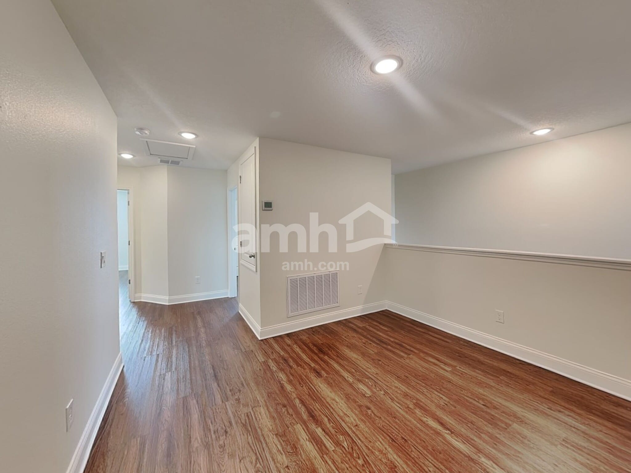 Building Photo - 6086 Little Blf Cir