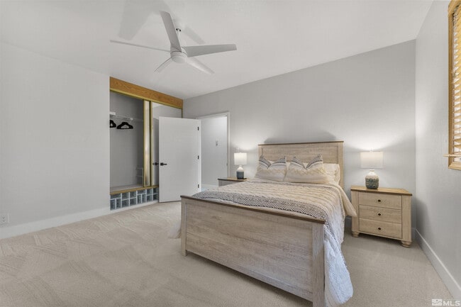 Building Photo - 3400 Southampton Dr