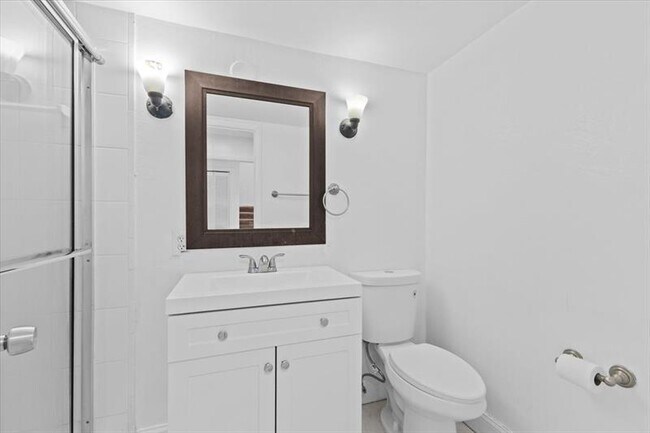 Building Photo - 5410 SW 43rd Terrace