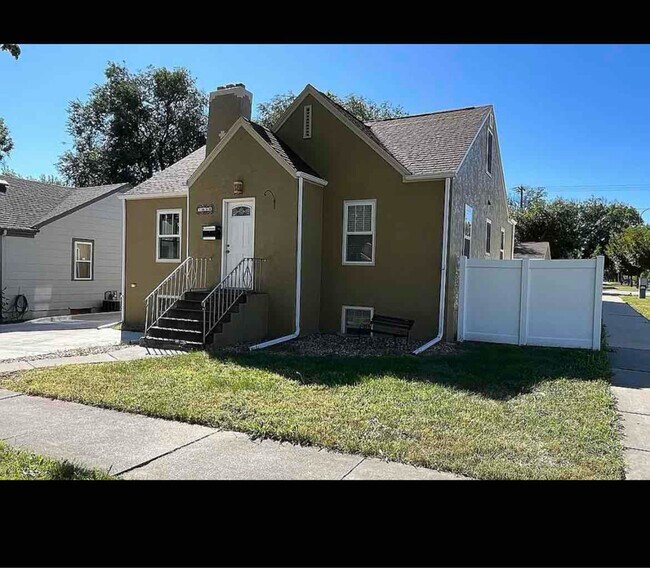 Building Photo - 1030 N 9th St