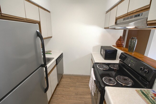 Building Photo - 48 E John St