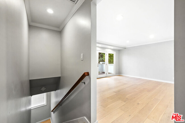 Building Photo - 11423 Sunshine Terrace