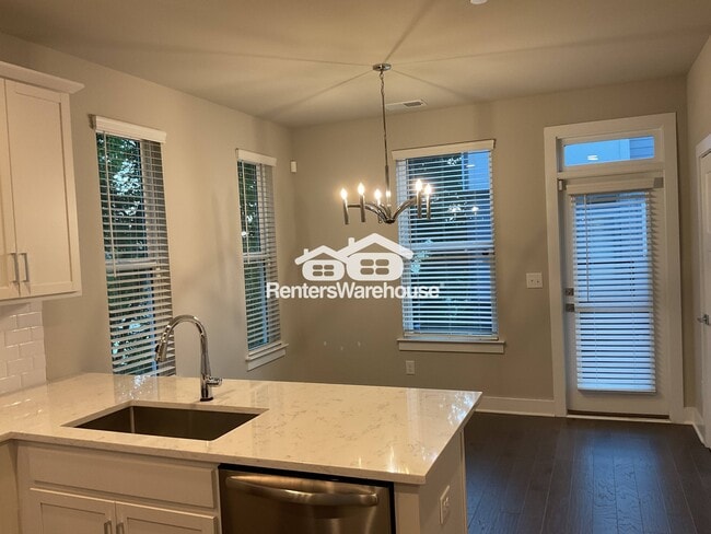 Building Photo - 1319 Millpark Ln