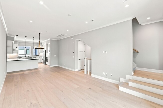 Building Photo - 2 Bed, 2.5 Bath Executive Home in Newly Constructed Community!