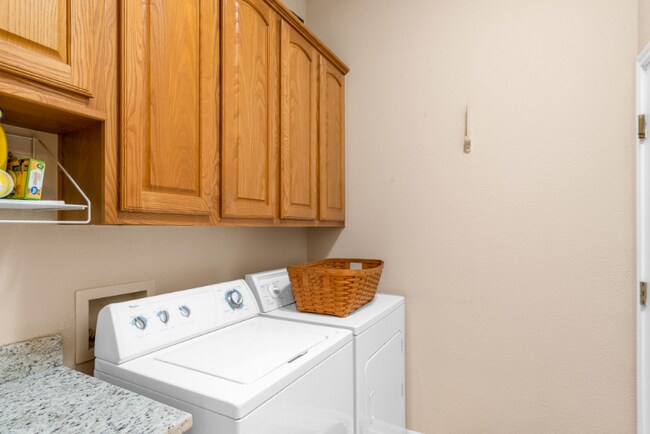 Building Photo - 205 Whispering Wind Dr