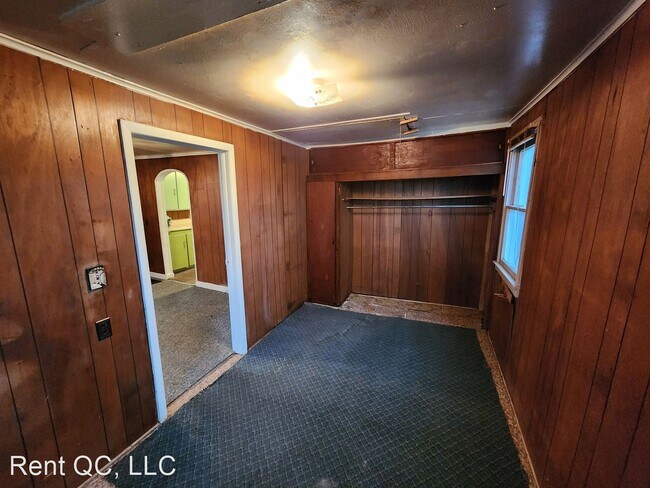 Building Photo - 2 br, 1 bath House - 224 4th St