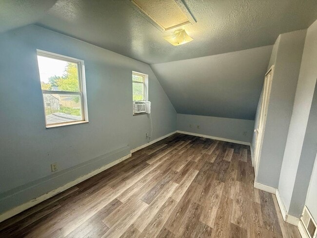 Building Photo - 3 Bed 1 Bath Single Family Home in Wausau