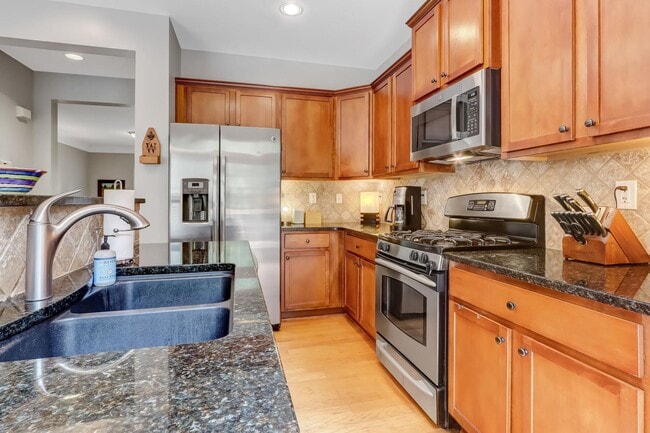 Building Photo - 3 bdrm, 3.5 bath Townhome on the Beltline in Grant Park!