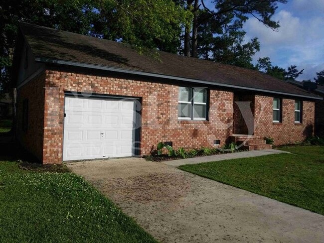 Building Photo - 4019 Ladson Rd