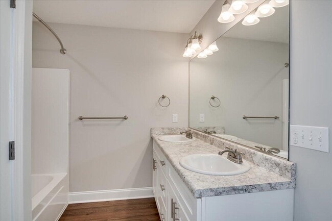 Building Photo - Villages at Goshen: 3 Bedroom / 2.5 Bath / Garage