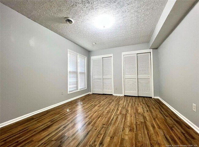 Building Photo - 7013 Darnell St