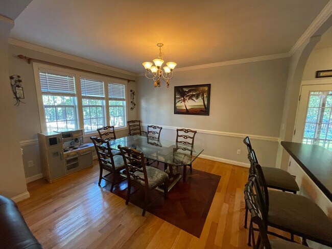 Building Photo - 4 Bedroom 3.5 Bath Home in Carolina Lakes!