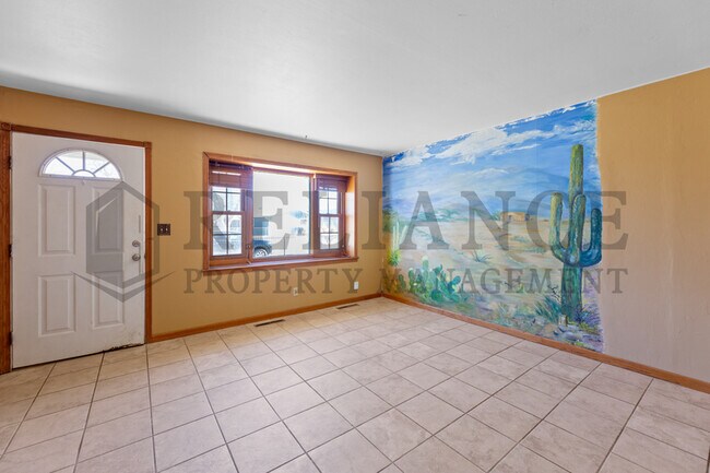 Building Photo - 743 N Gow St