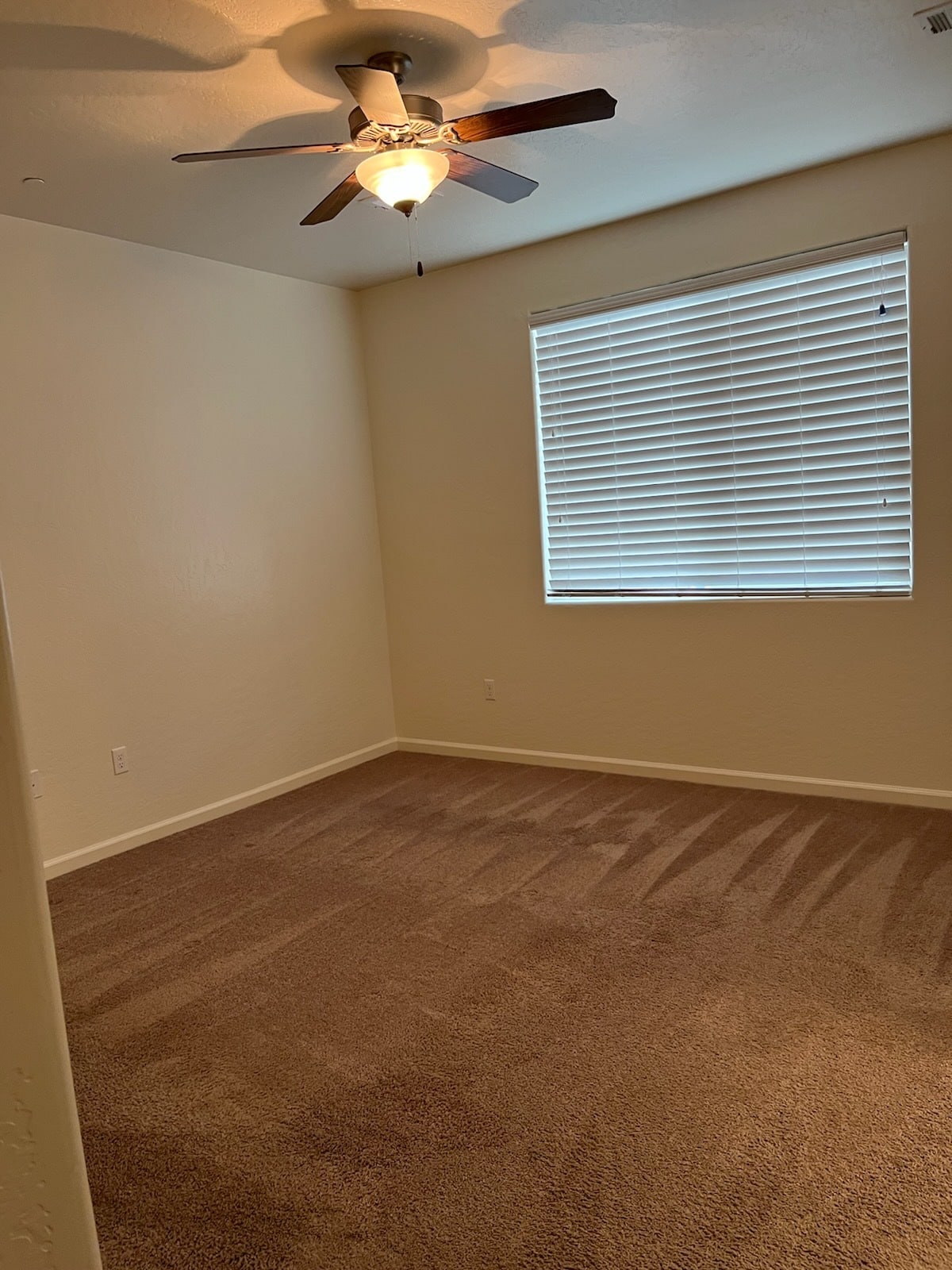 Building Photo - 2468 Bay Hill Ave
