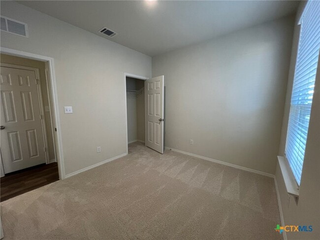 Building Photo - 753 Heartseed Ave