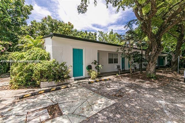 Building Photo - 1717 NE 12th St