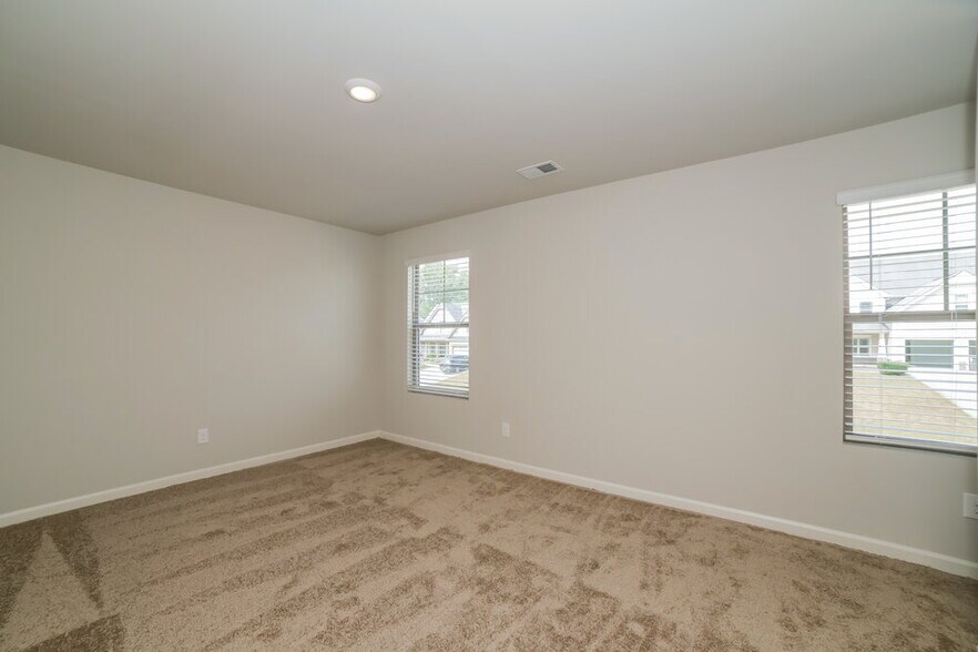 Building Photo - 1021 Summer Cypress Dr