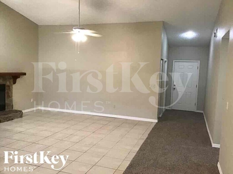 Building Photo - 4718 Westwind Dr